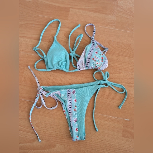 ROMWE Light Blue Bikini with Floral Detail - Picture 1 of 3